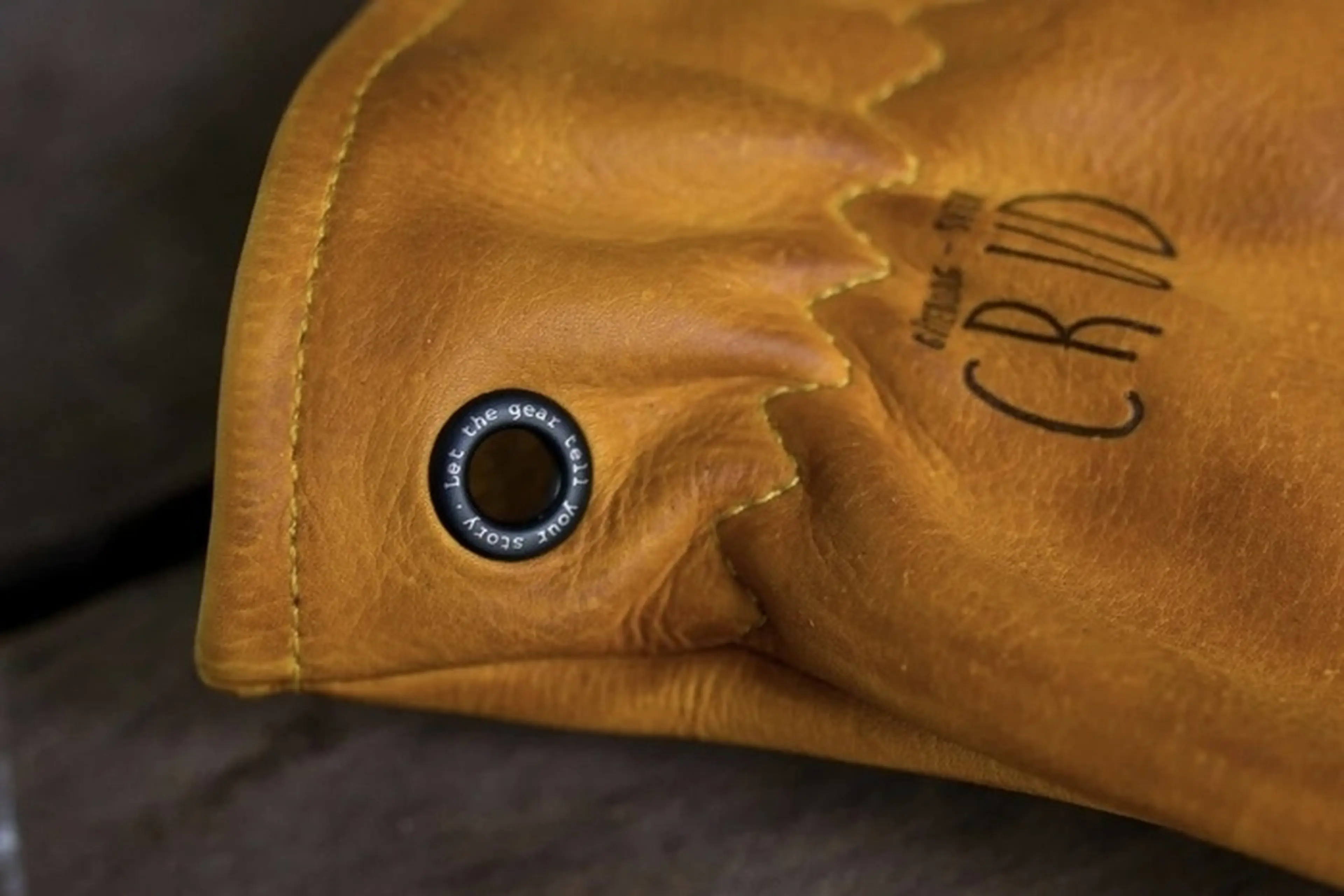 CRUD(クルード)のGJORA GLOVES