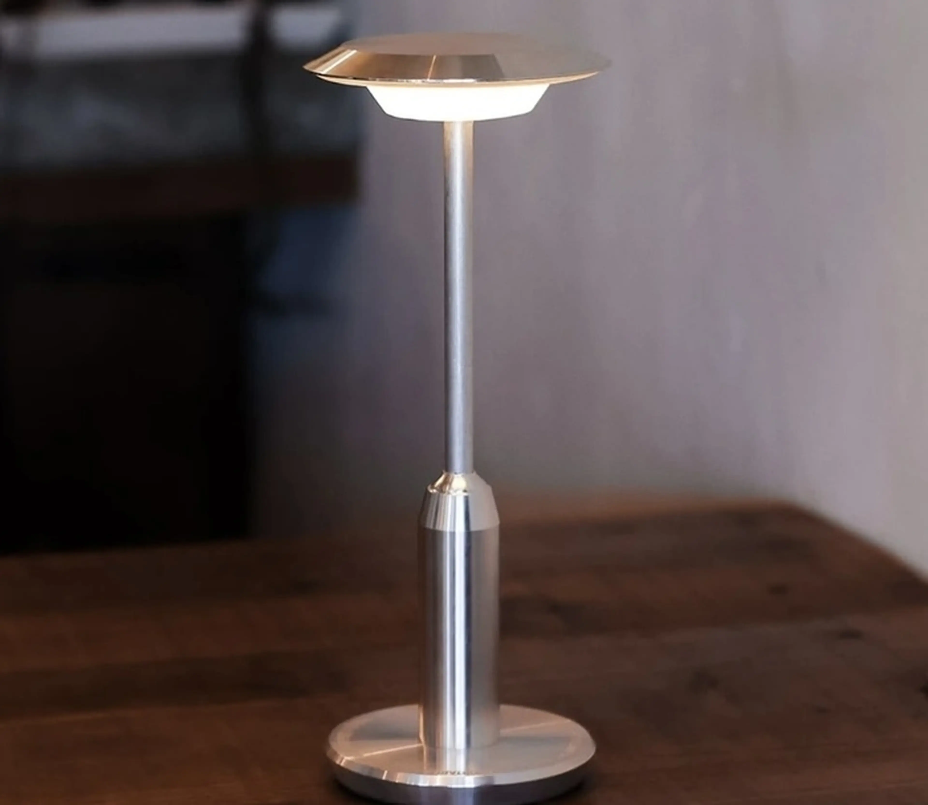 POST GENERAL「PORTABLE STREET LIGHT」