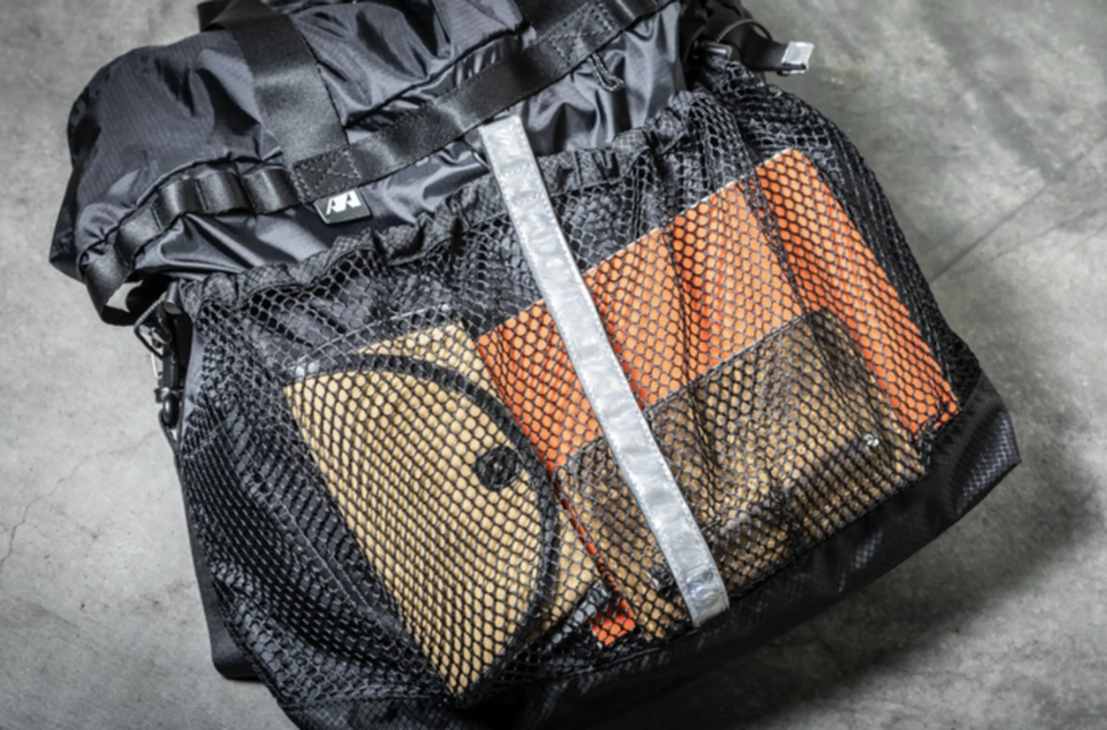 maastik（マースティック）TOTEBAG 18