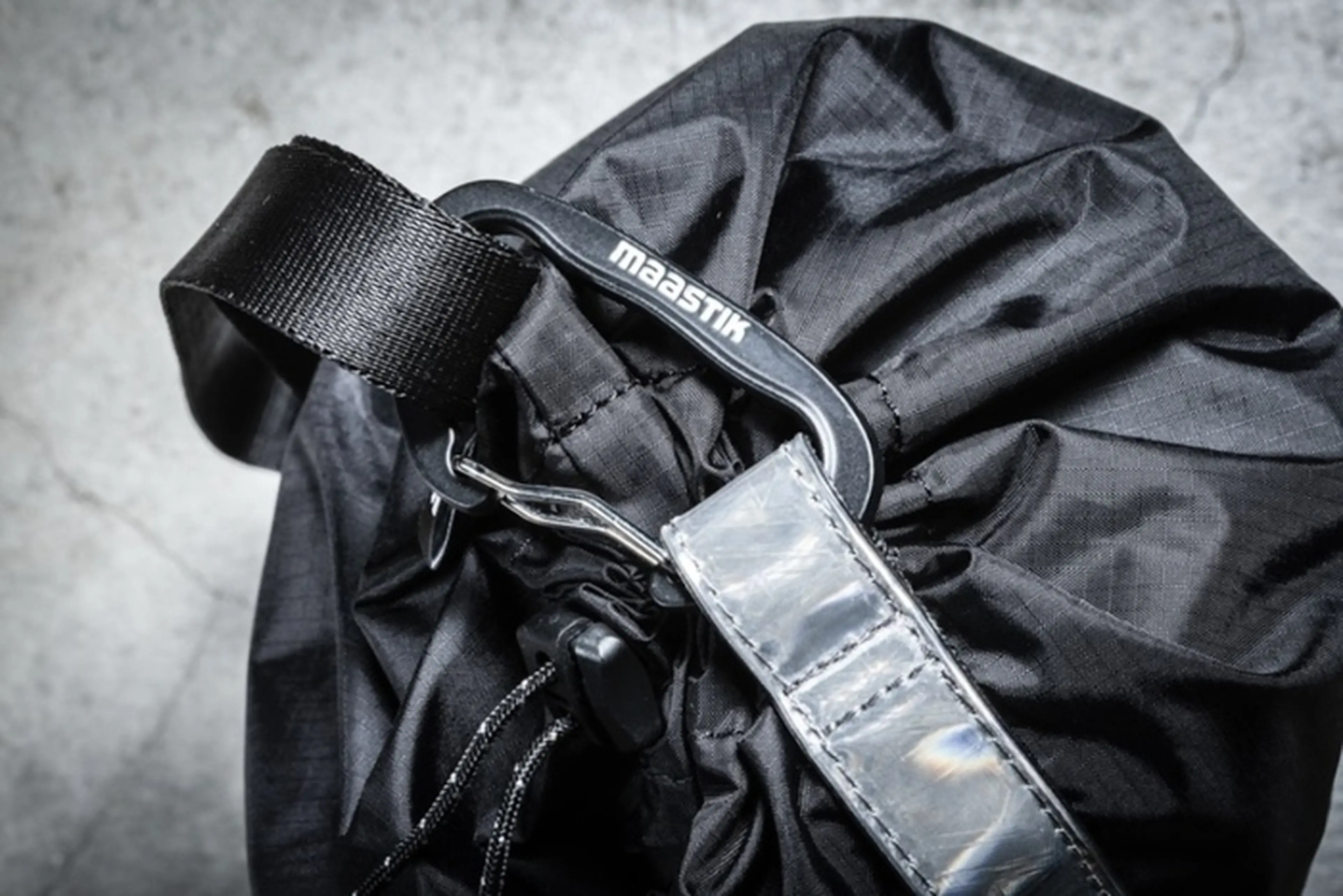 maastik（マースティック）DRAWSTRING POUCH