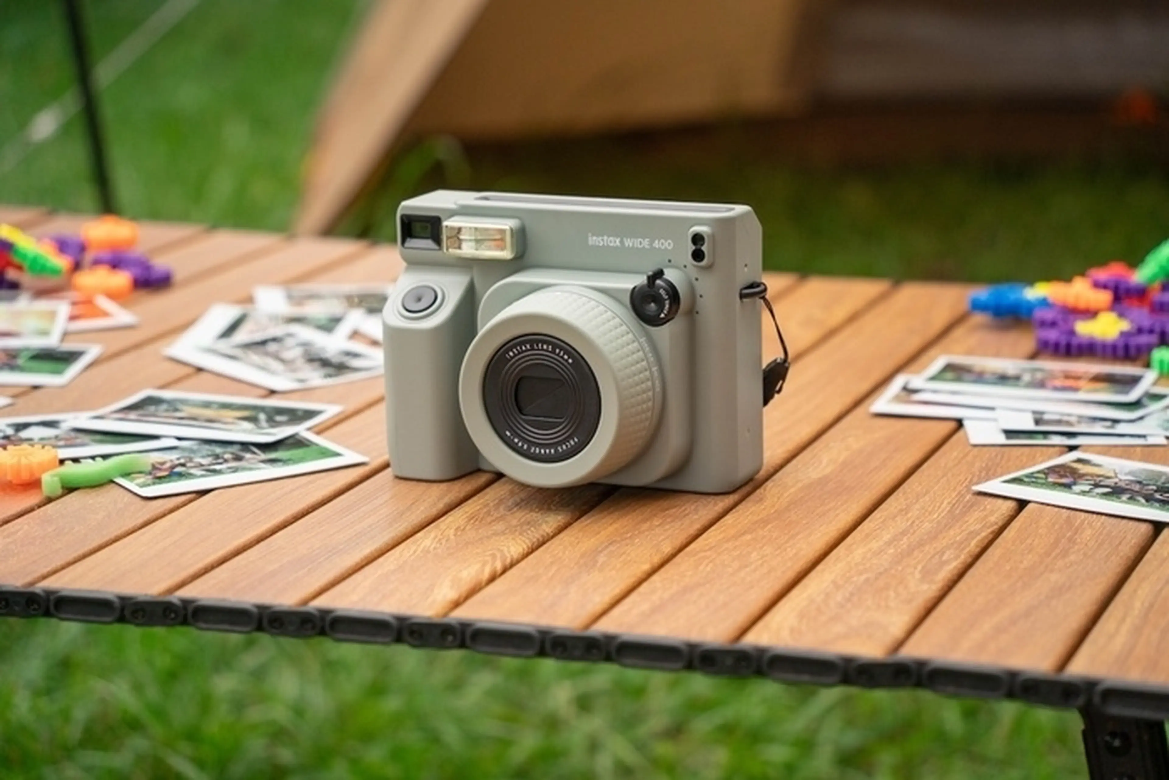  instax WIDE 400™