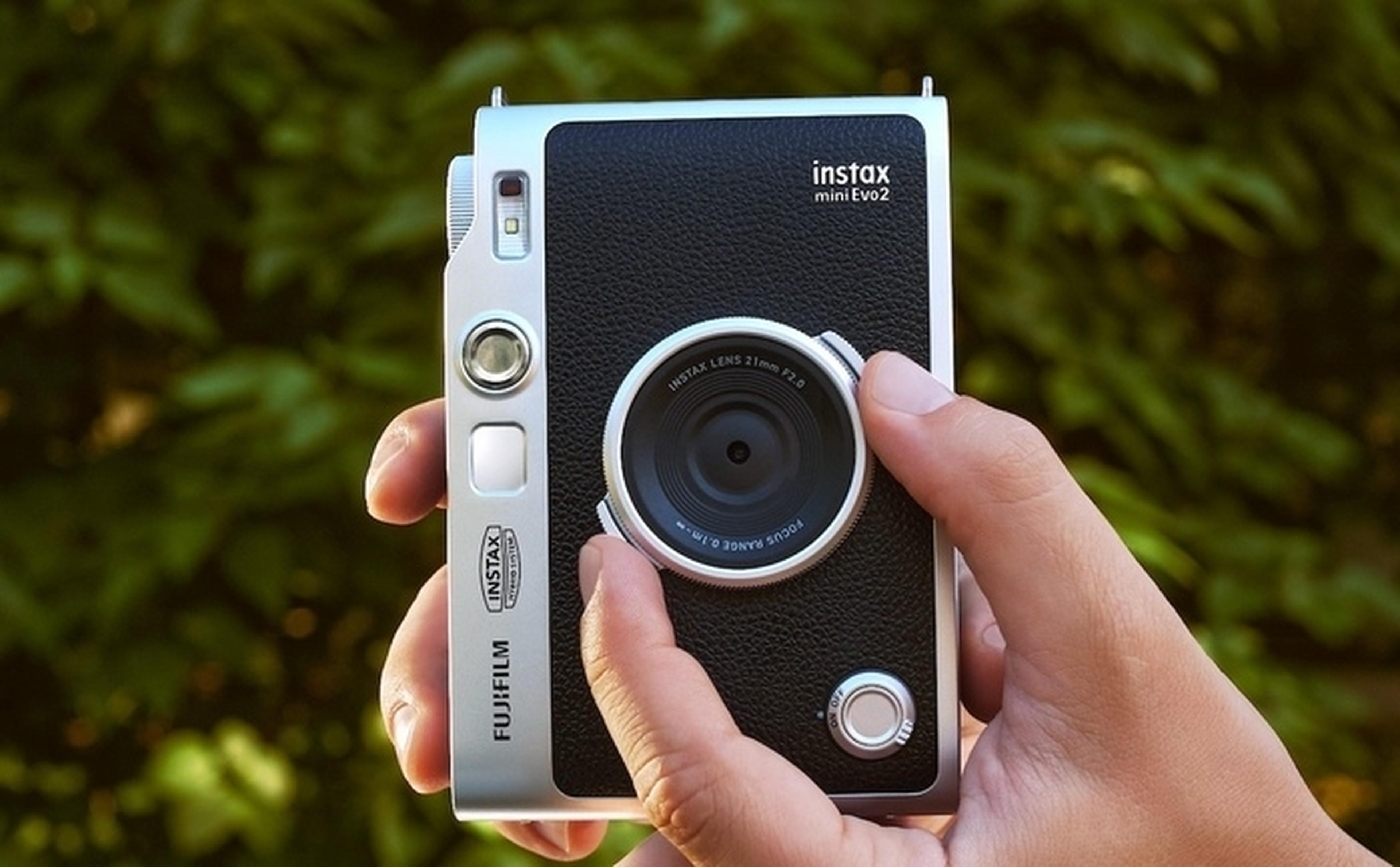 instax mini Evo 2