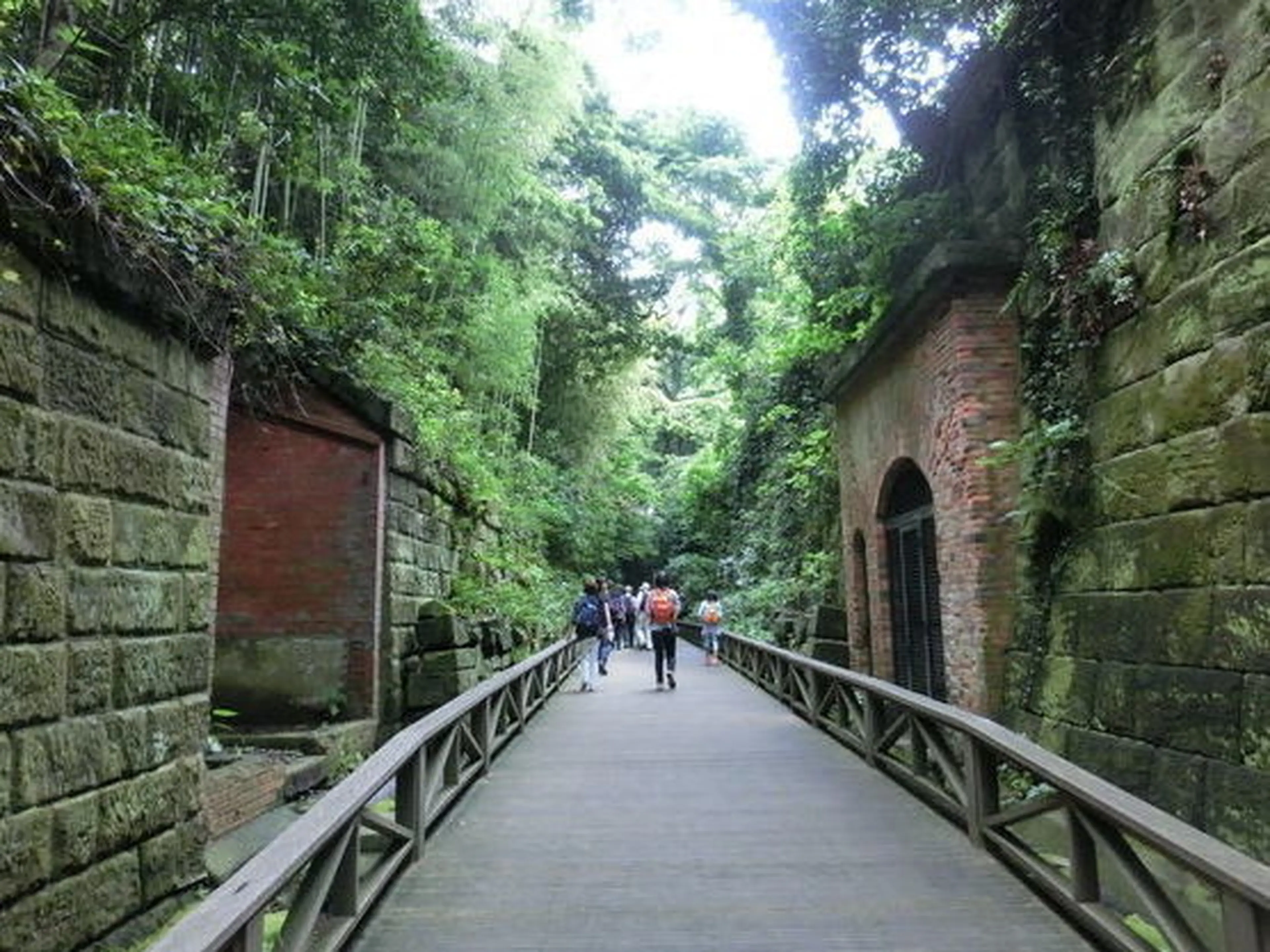 貸切だから楽しみ方は自由♪ルーフバルコニーでBBQから無人島「猿島