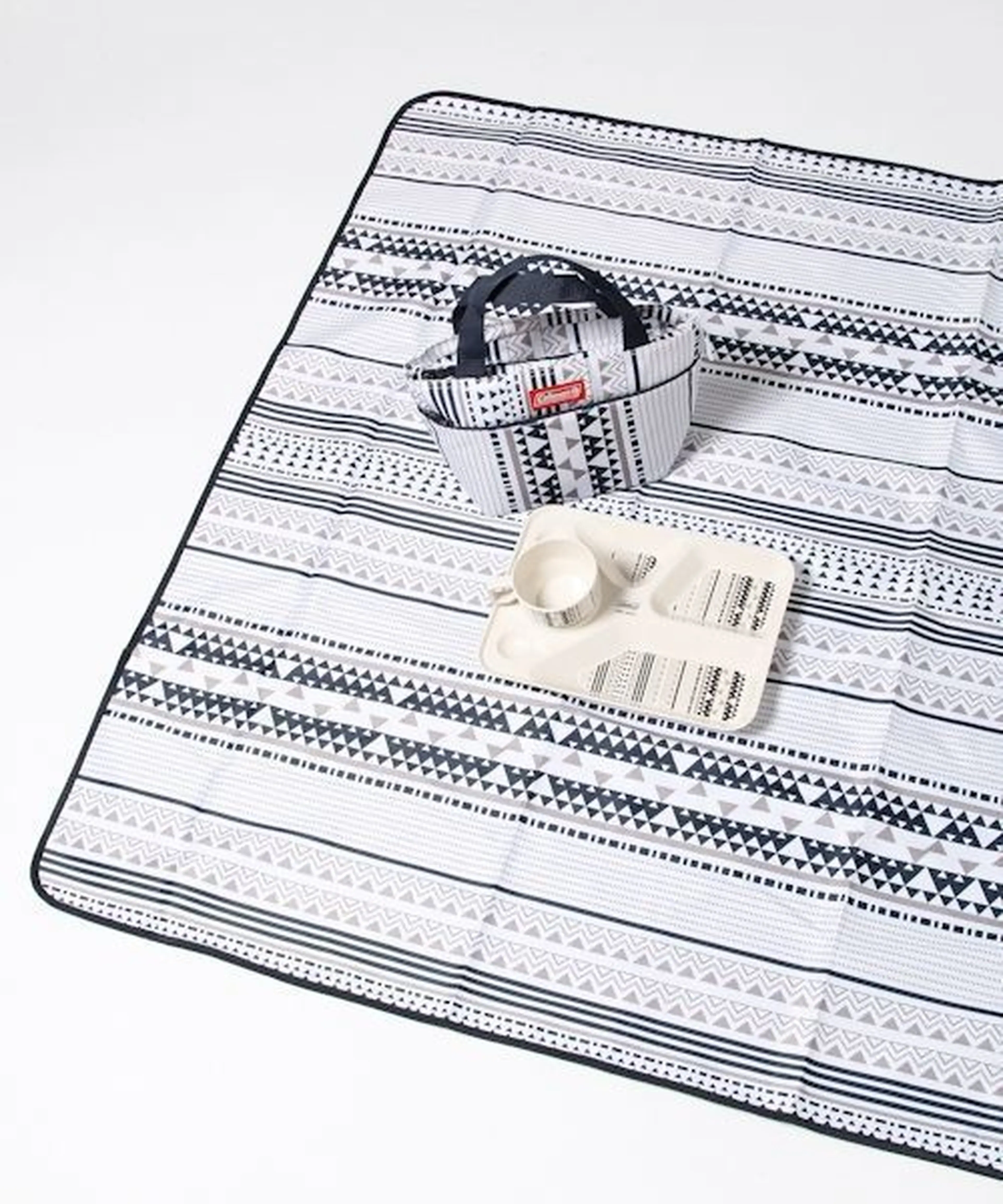 全部揃えたい！ニコアンド×コールマンの激かわコラボギアでおしゃれ