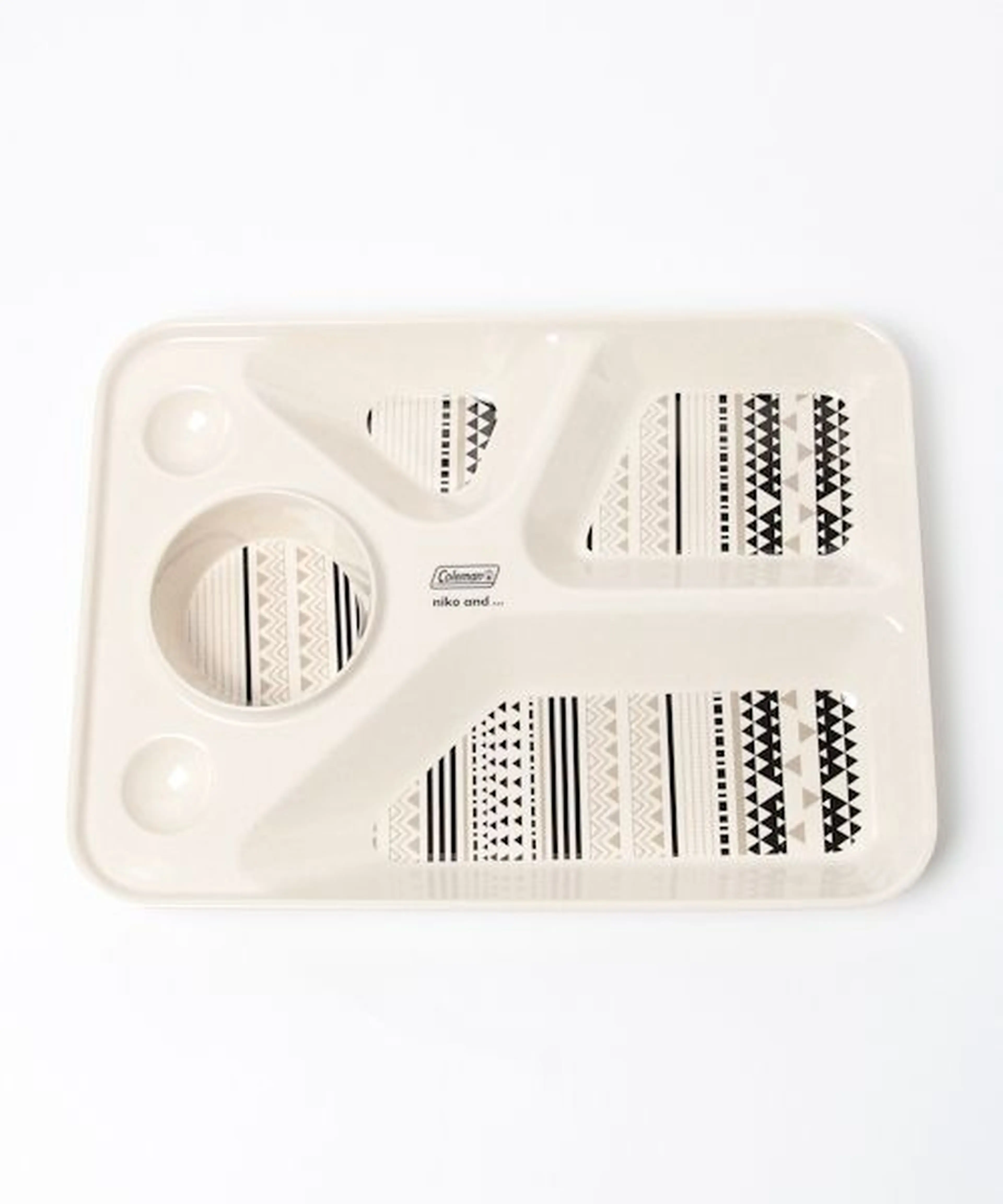 全部揃えたい！ニコアンド×コールマンの激かわコラボギアでおしゃれ