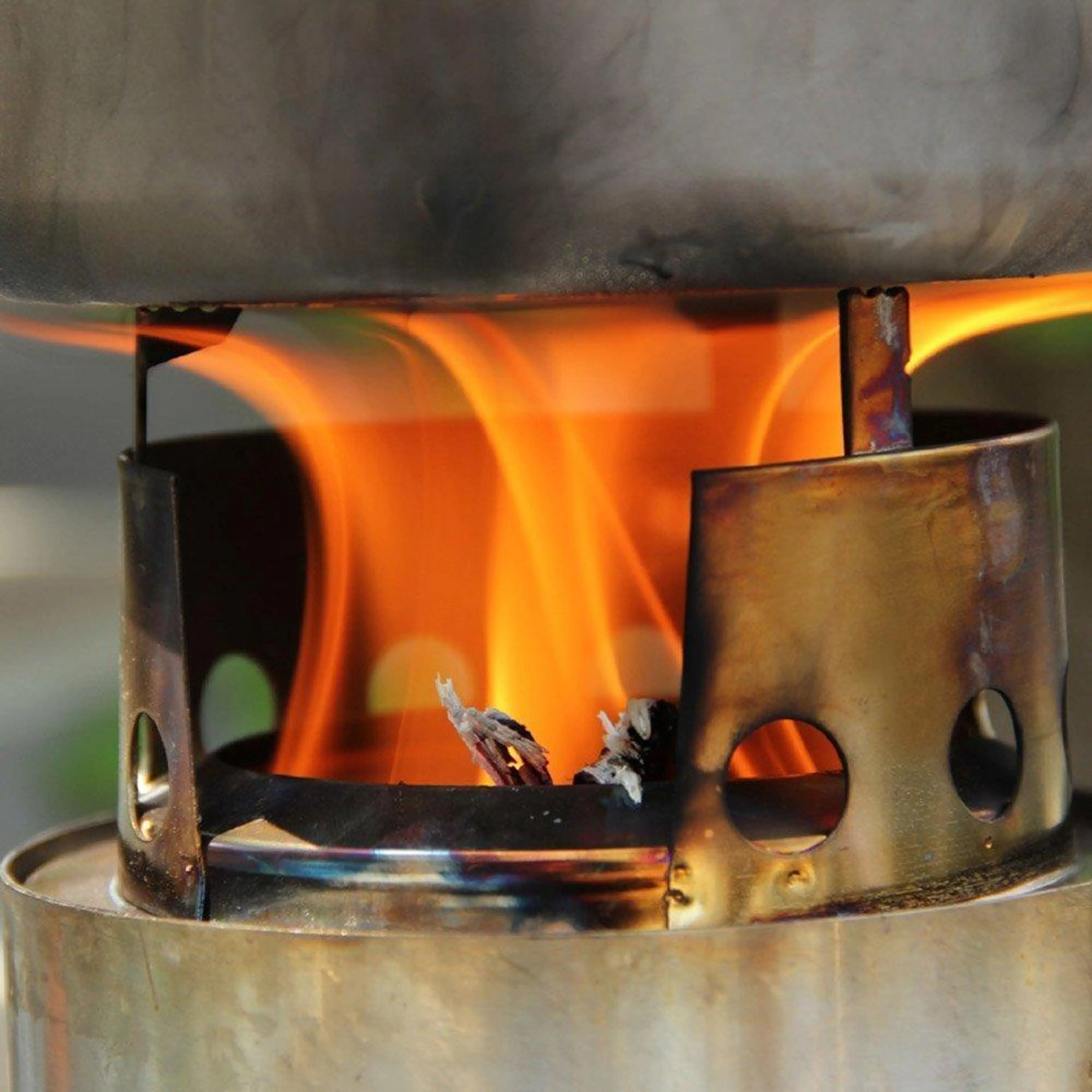 ユニフレームのダッチオーブンが欲しい！魅力ポイント5つを解説