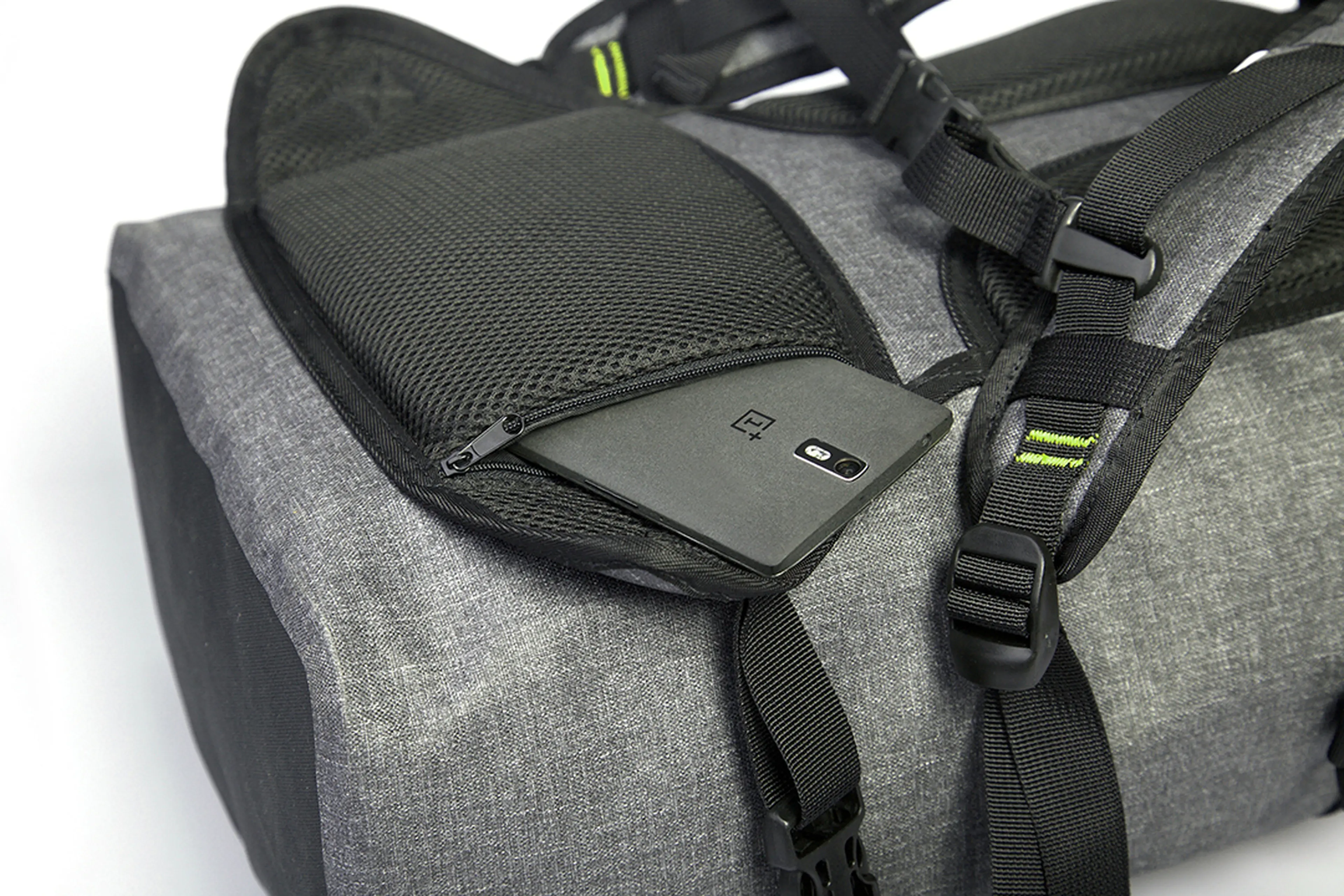 達成率800%越え！クラウドファンディングで話題のバックCode10はどこが