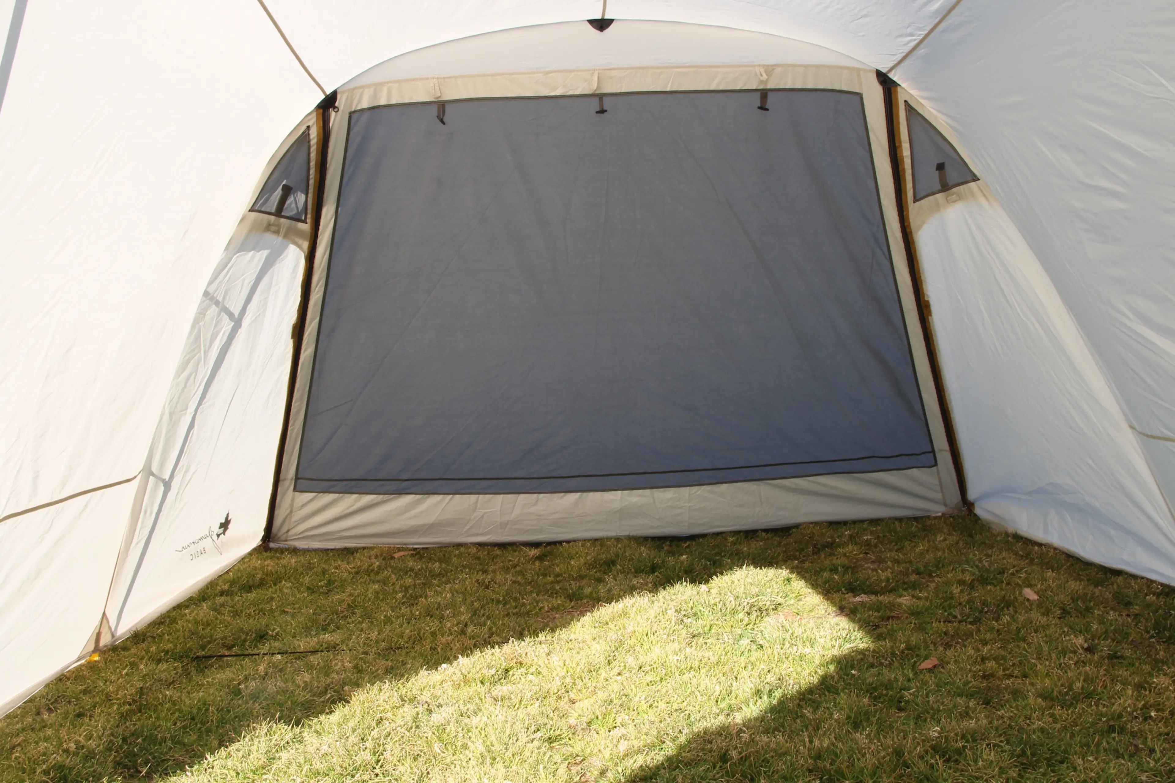 2017春新登場「ロゴス グランベーシック」を先取り！実際にテントを