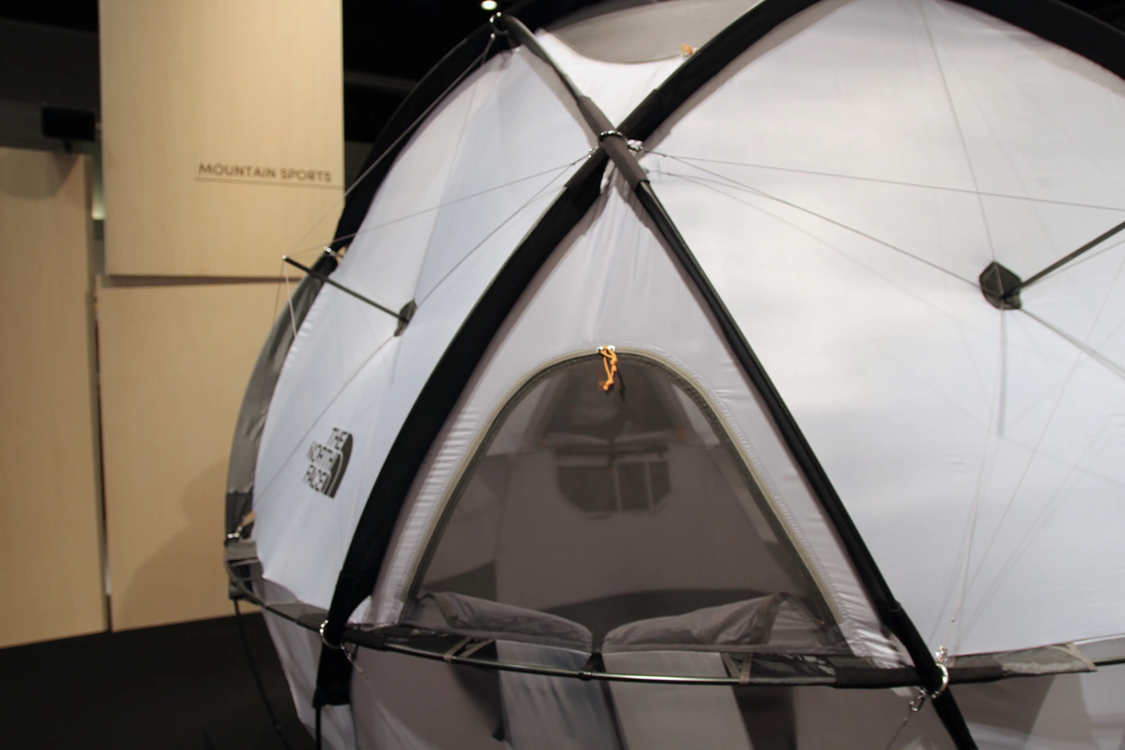 超速報！】ザ・ノース・フェイス2018SS展示会に潜入！技術が詰まった