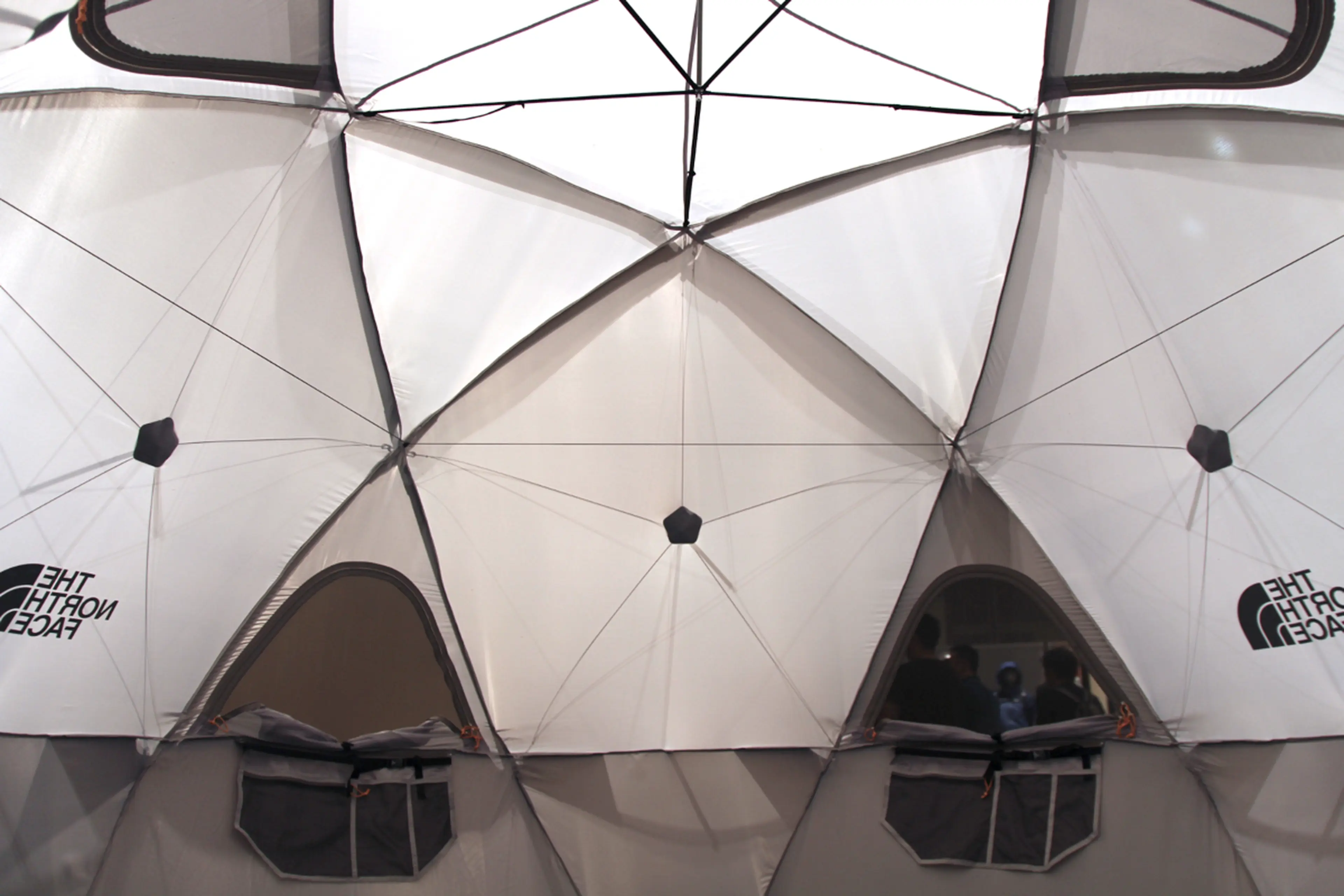 超速報！】ザ・ノース・フェイス2018SS展示会に潜入！技術が詰まった