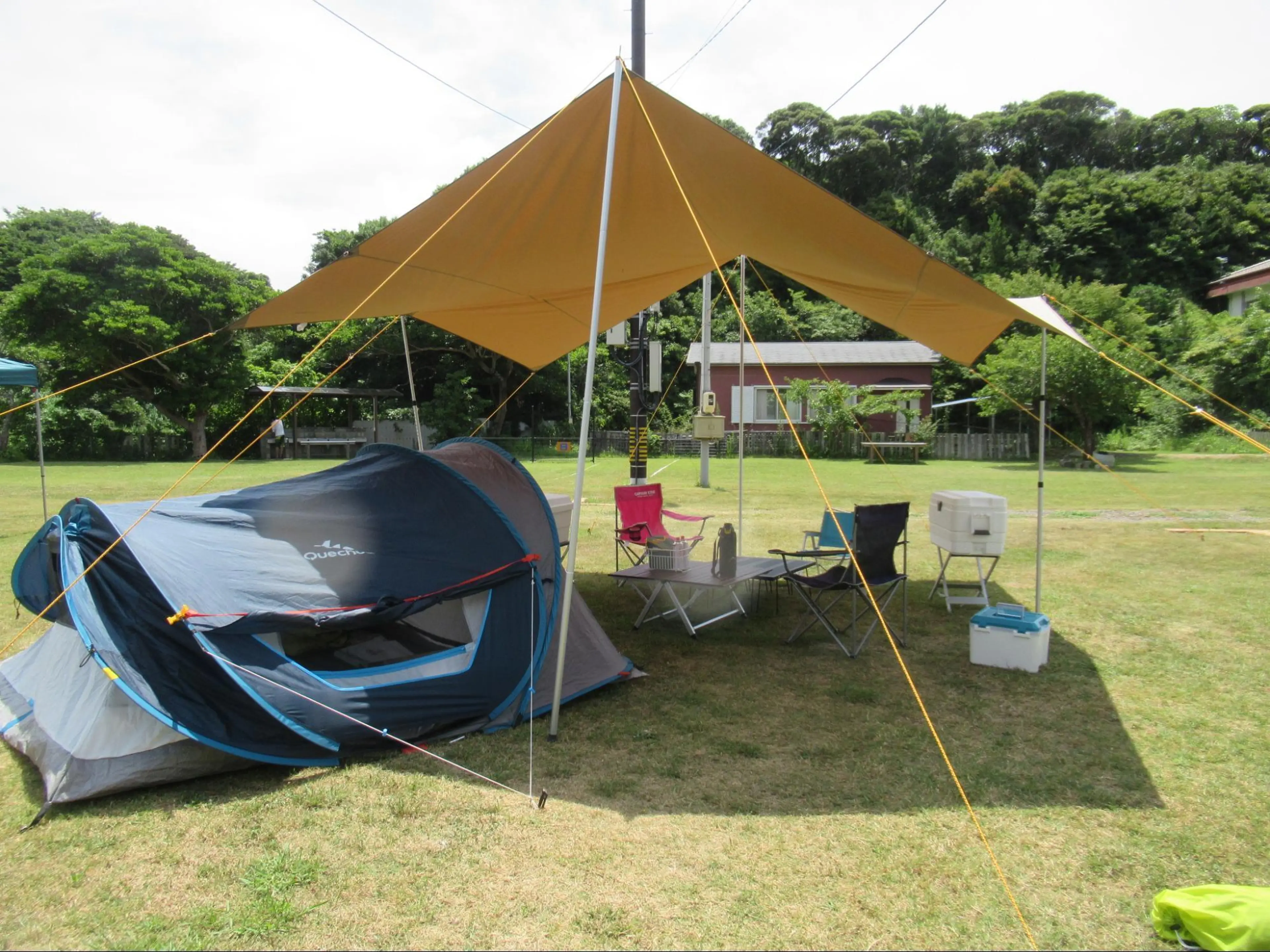我が家の愛用ギア】夏はケシュアのテントでさくっと設営♪ | キャンプ
