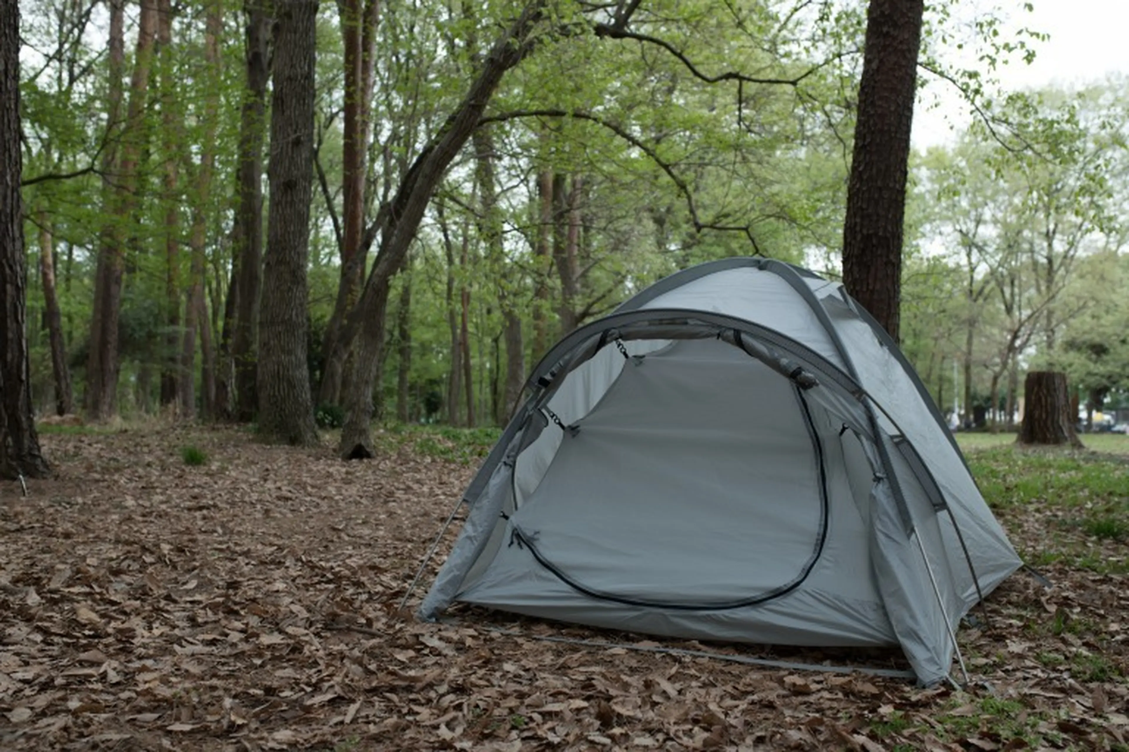 黒テント」でおなじみのMURACO！ついに新色グレーのテントが登場