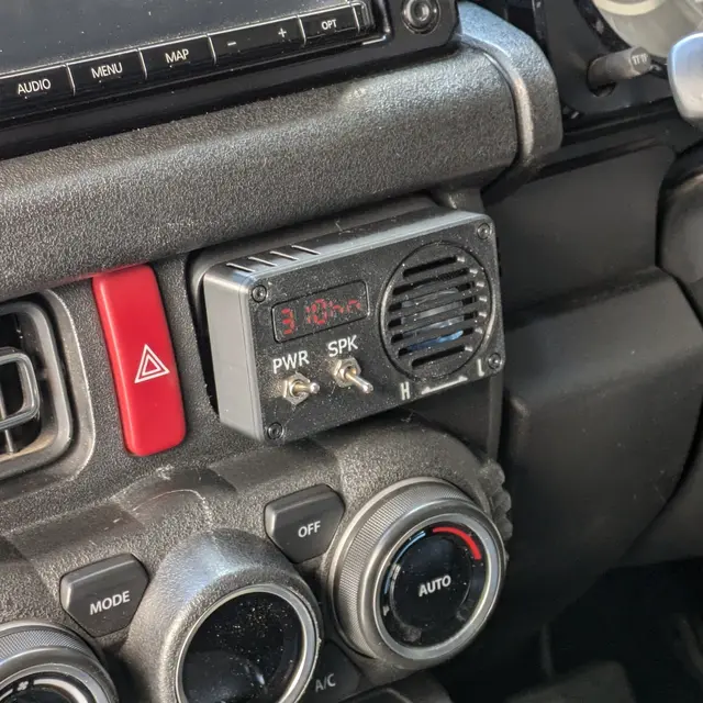 310班 FABRICA RADIO